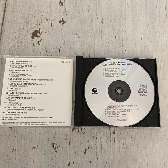 1988 A Charlie Brown Christmas CD - Vince Guaraldi Trio Holiday Jazz Music - Picture 4 of 8